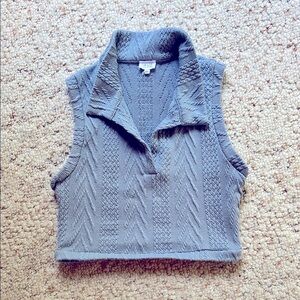 Le Lis  Size L Blue Knit Sleeveless Cropped Women’s Sweater Top